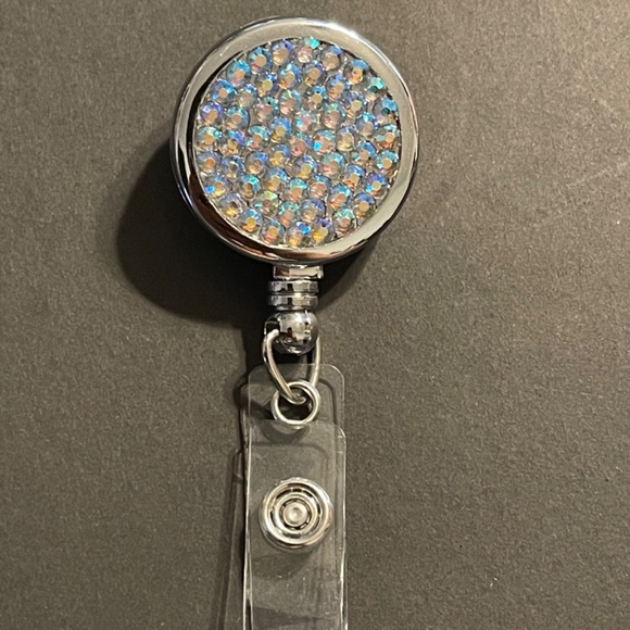 Bling Badge holder with retractable reel. - Picture 2 of 4